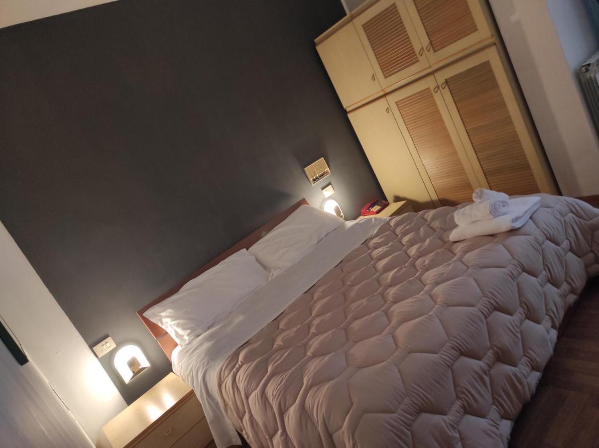 Hotel Centrale Chiusi Oda fotoğraf